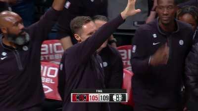 [Highlight] Scottie Barnes with a strong airborne dunk from the FT line after the buzzer