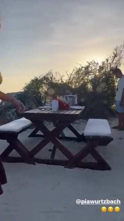 Pia Wurtzbach Food Panda