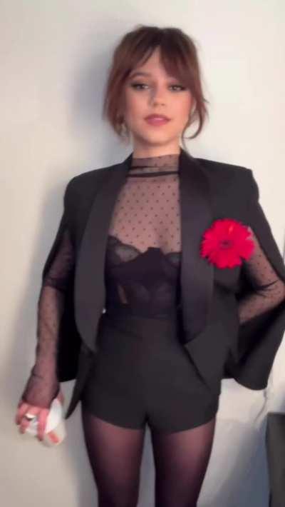 Jenna Ortega - Gorgeous look