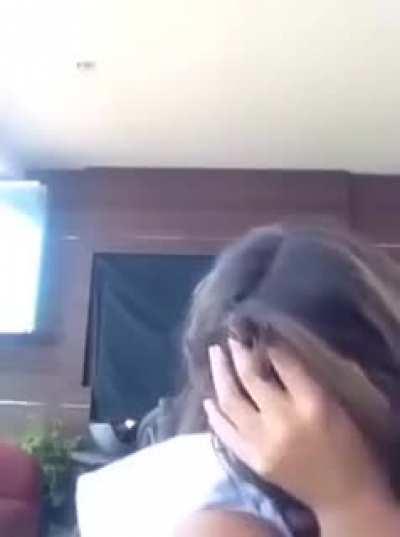 Squeezing lemon in eyes