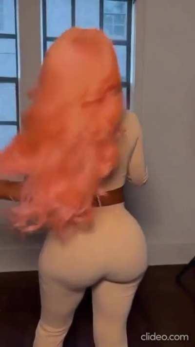 That's Fye 🍑🍑🍑