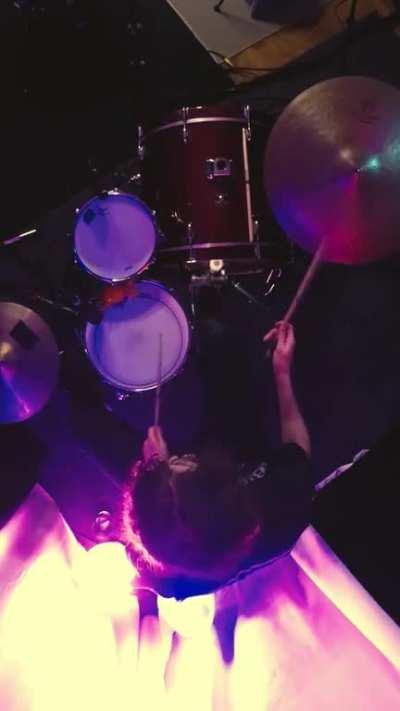 🥶 “around u” by DJ Kuroneko