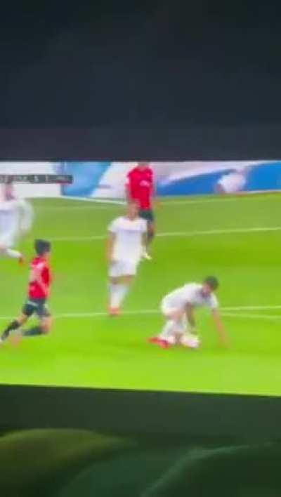 Isco nutmeg against Kang In