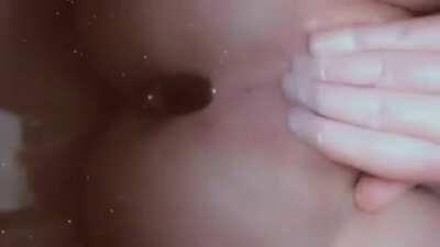 A little bathtime fun with my plug 😇