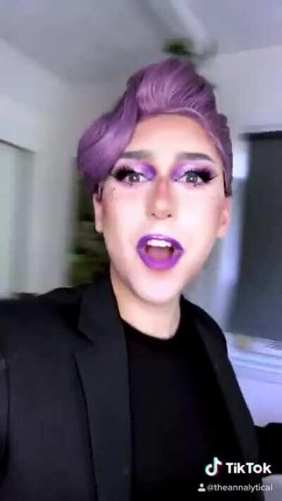 Wishing my data structures teacher was this fab