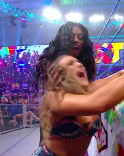 Fallon Henley (1 MIC)