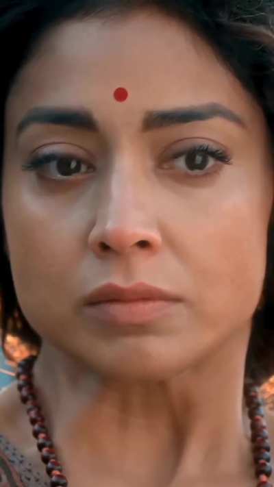 Shriya Saran face card from Mirai