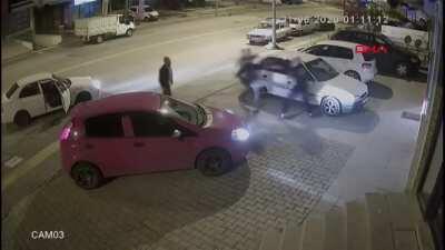 Turkish amateur kickboxer beats three thugs who wants to bully him