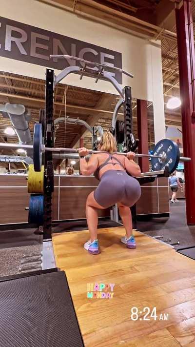 Mandy Rose Monday Morning workout