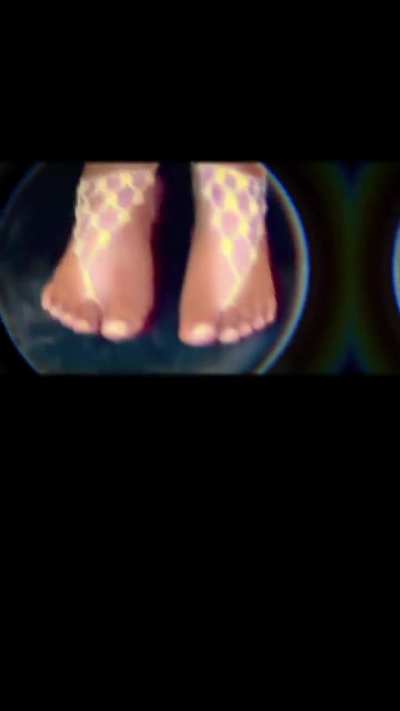 Follow me for more foot fetish content 😜