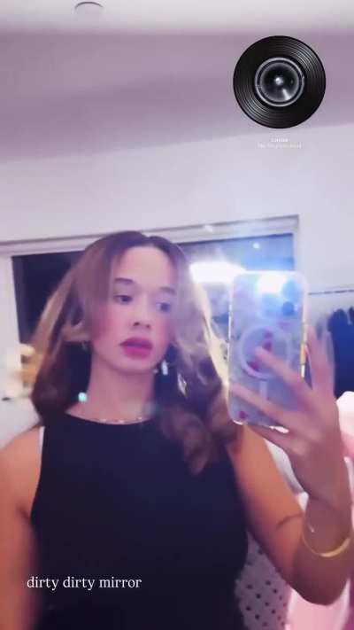 I love when her hair is straight