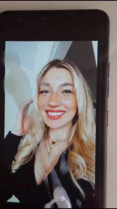 Nova auf die Titten gespritzt