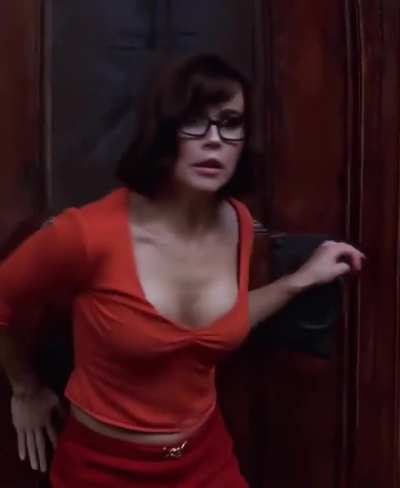 Linda Cardellini - Scooby Doo (2002)