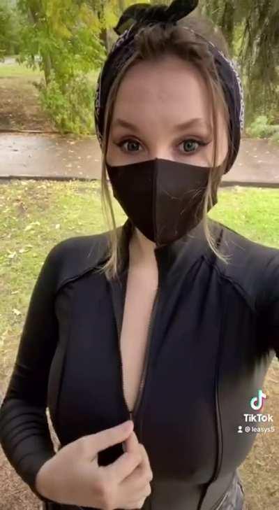 Huge tits! bigger than u though