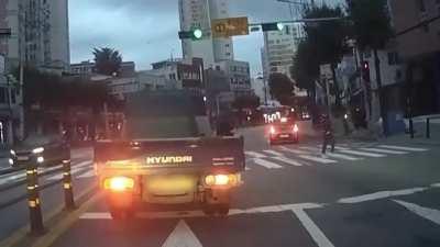 Who's the idiot here?