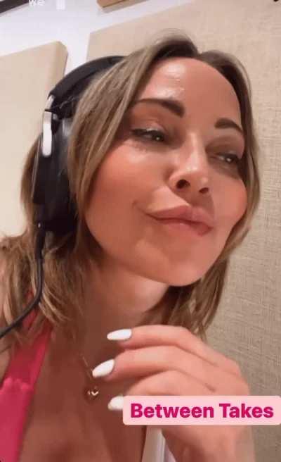 Showing off that cleavage