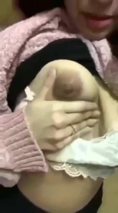 Cute Girl Accidentally Posted some hot Video's on Her SNAPCHAT Showing B00b$ 