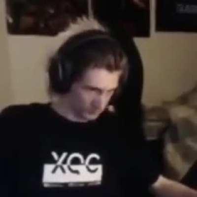xqc breakcores his nuts
