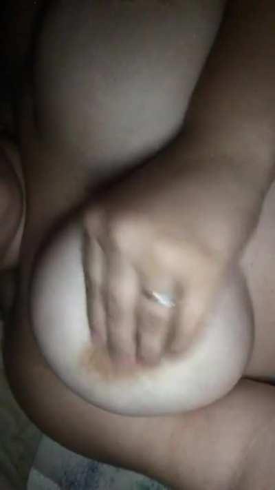 [video] Squeeze Them DD's