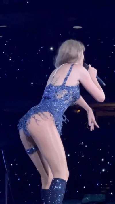 Nothing is more delicious than Taylor's ass 🥵