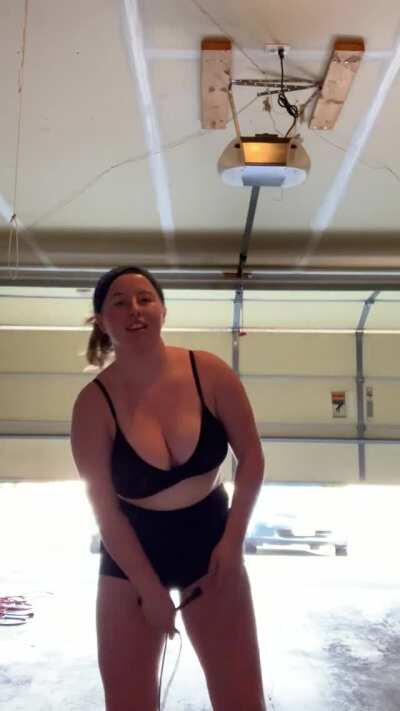 Topless jump roping 💕💕