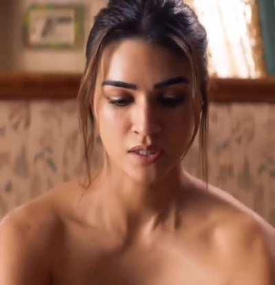 Kriti Sanon just imagine she is not wearing a top here
