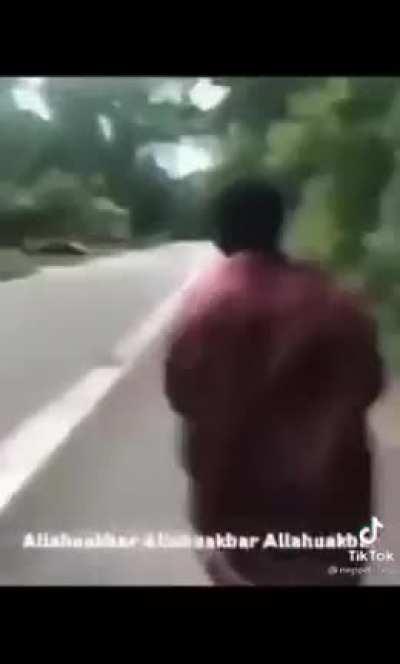 posting random ramadan meme until raya come (day 5)