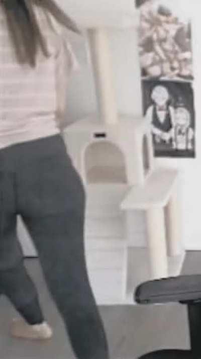 You have to love leggings in women