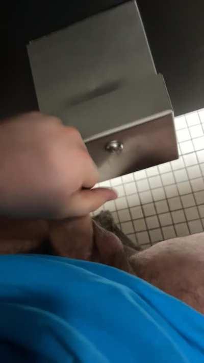 It’s been a minute since I coated the work stall. 