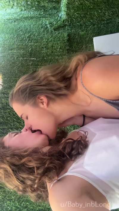 Lesbian couple hot kisses