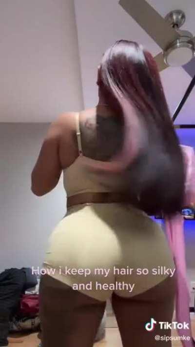 HEALTHY ASS 😈😈