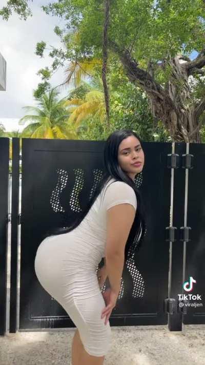 bouncing her big ass