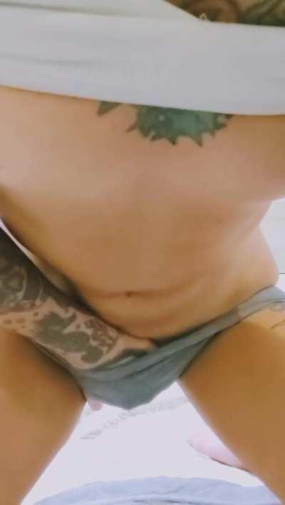 Open in redgifs to hear some subtle trigger sounds 🤤✨