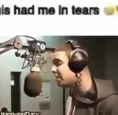 😢