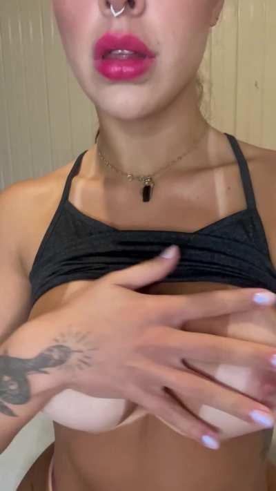 They'd look even better with ur cock in between