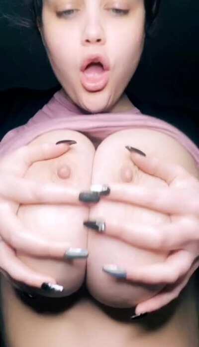 🍈GIRL WITH BIG MELONS DOWNLOAD IN LINK IN COMMENT  