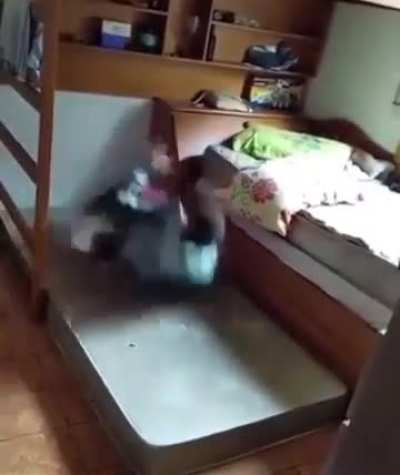 does it fit with the sub?