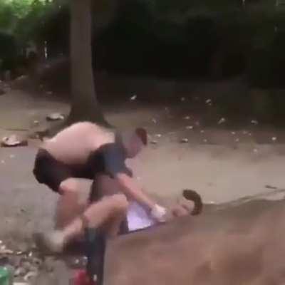 You can see that it hurt like hell because the guy was just with his mouth open for 2 seconds understanding the pain