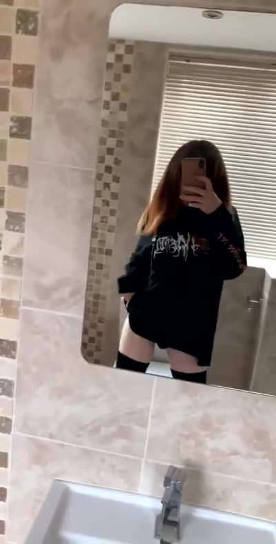 anyone want a trap goth gf?