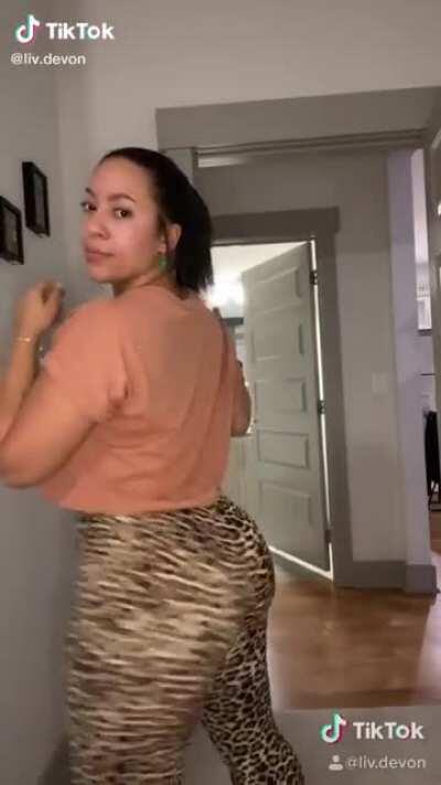 Visual representation of Reddit users discovering this subreddit