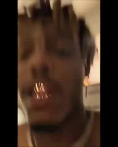 Sorry for the last post having no audio accidentally uploaded it as a gif. anyway enjoy this (Feel Alone)