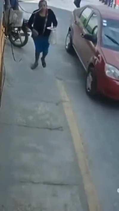 El anuncio es muy claro. 🐾