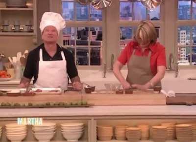 Robin Williams cooking with Martha Stewart and completely stealing the show