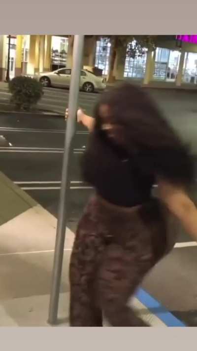 Curvy Aunty Walkaway