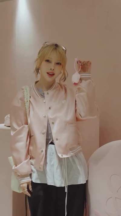 251104 Jisoo for Alo