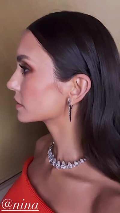 More up close look of her makeup from the other night