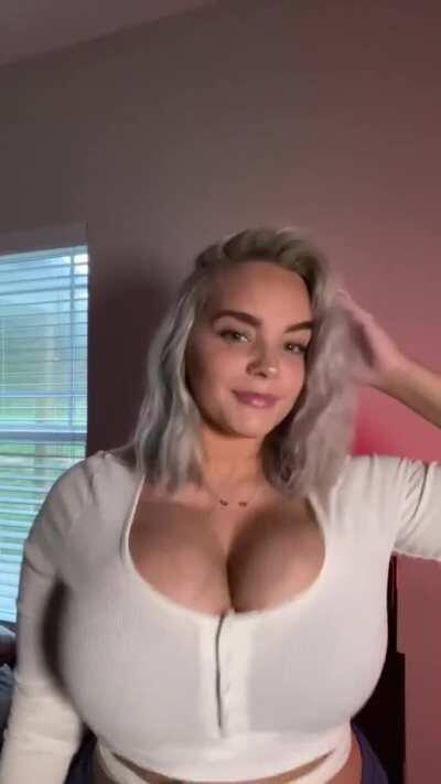 Damn, she's hiding bombs under that sweater!