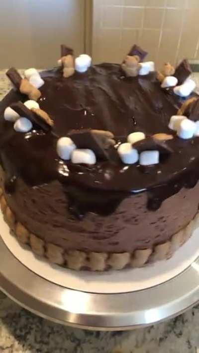 S’mores cake