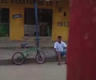 WCGW trying to steal from an evil genius