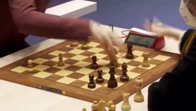 Chess but it‘s played by tennis players